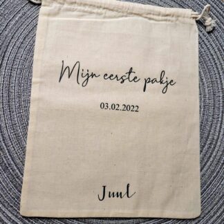Linnen bewaarzakje "Mijn eerste pakje"